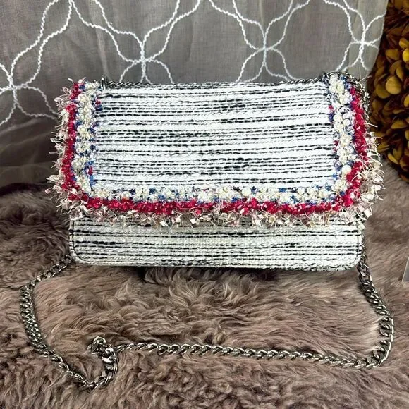 Zara, Multicoloured woven crossbody bag. Pearl and frayed detail on the flap. - Picture 12 of 14